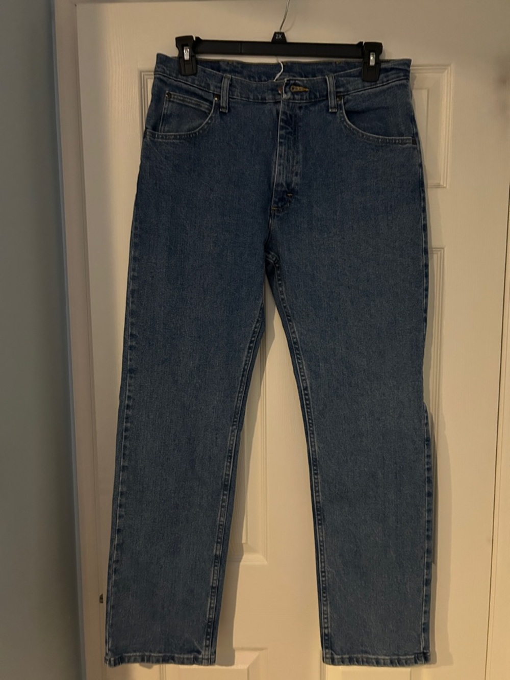 Wrangler Men's Straight-Leg Jeans in Classic Blue work moto skater vacation